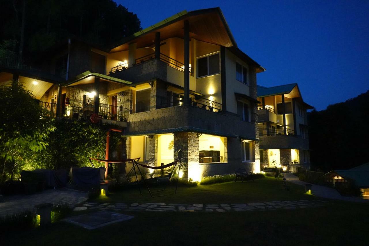 Araiya Palampur Hotel Exterior photo