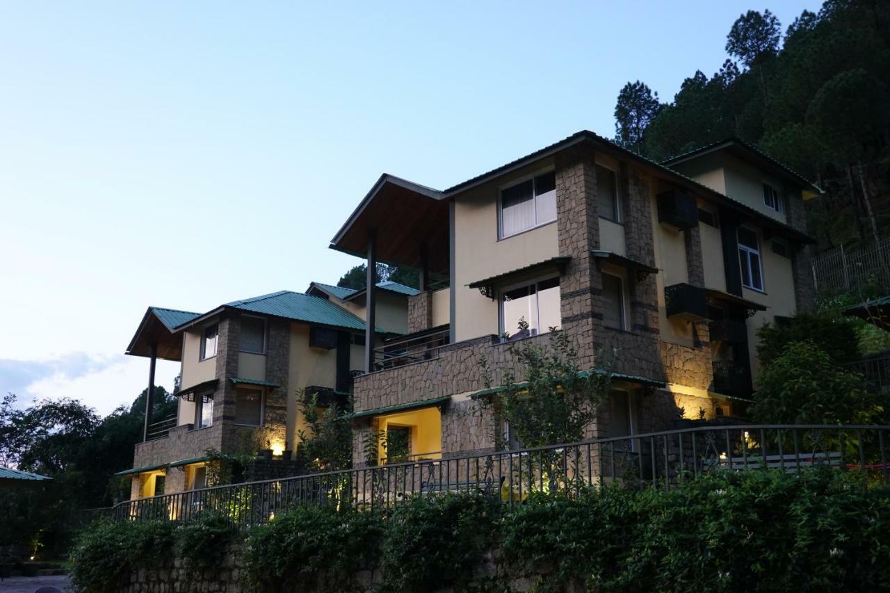 Araiya Palampur Hotel Exterior photo